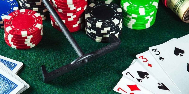 Tổng quan cơ bản về tựa game Poker cho người mới